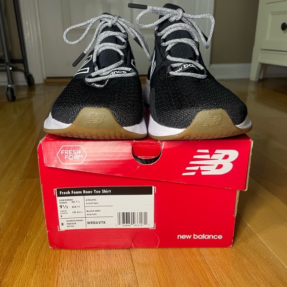 New Balance Fresh Foam Roav Athletic Shoes Black and Grey Womens size 9.5 
New - Picture 9 of 13